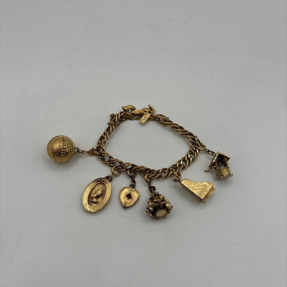 Vtg‎ Monet Link Gold Tone Charm Bracelet Grand Piano Heart Wishing Well Tree ETC
